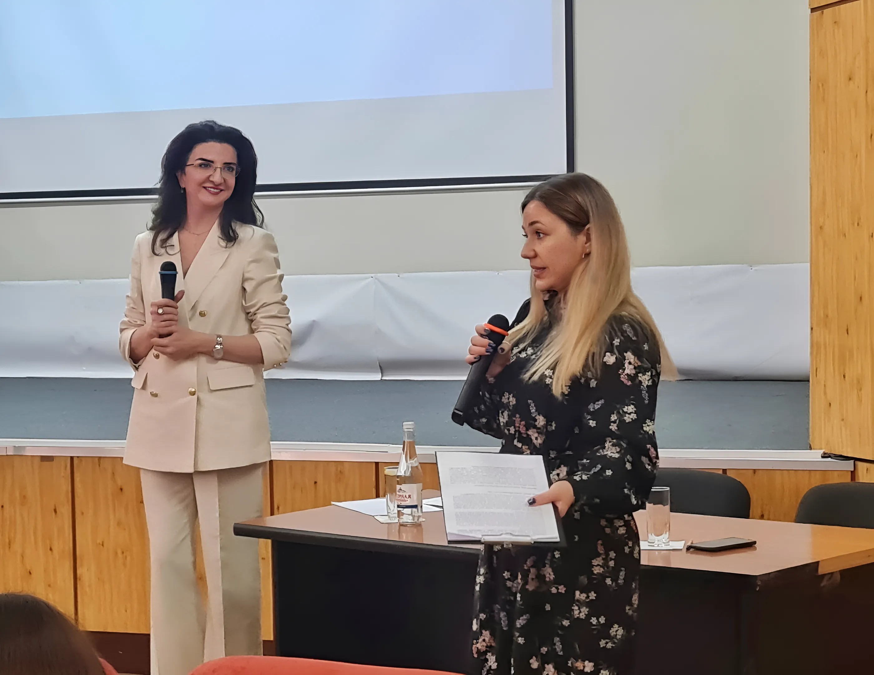 Встреча директора ФНЦБЗР Анжелы Асатуровой с членами Совета молодых учёных